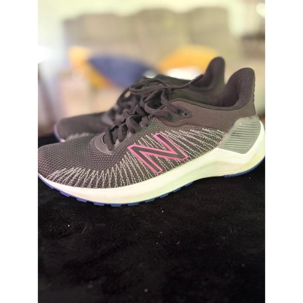 New Balance Nitrel v1 FuelCore Black Pink Trail Running Shoes WVTRLB1 Womens 7.5